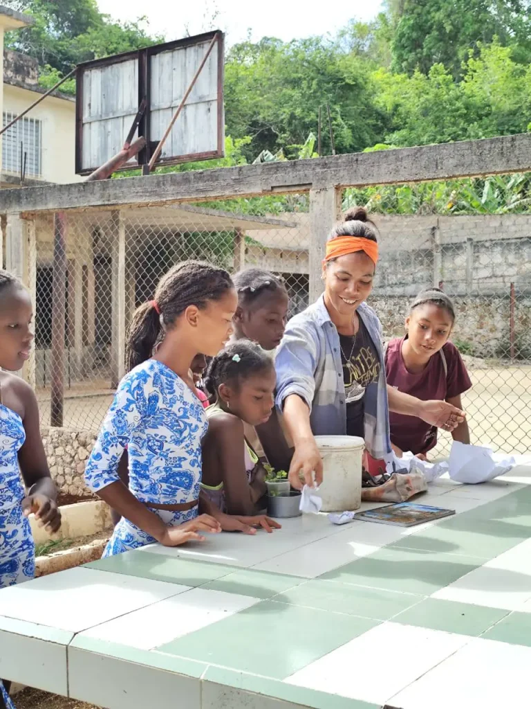 Semana de receso escolar con la alegria de Cristo Resucitado 21