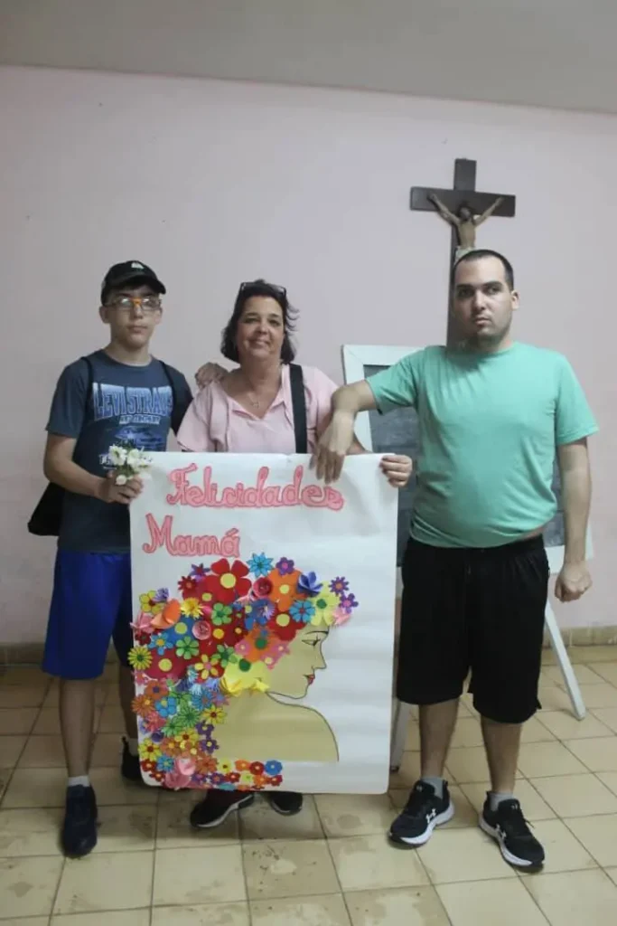 Madres que transforman espinas en flores 13