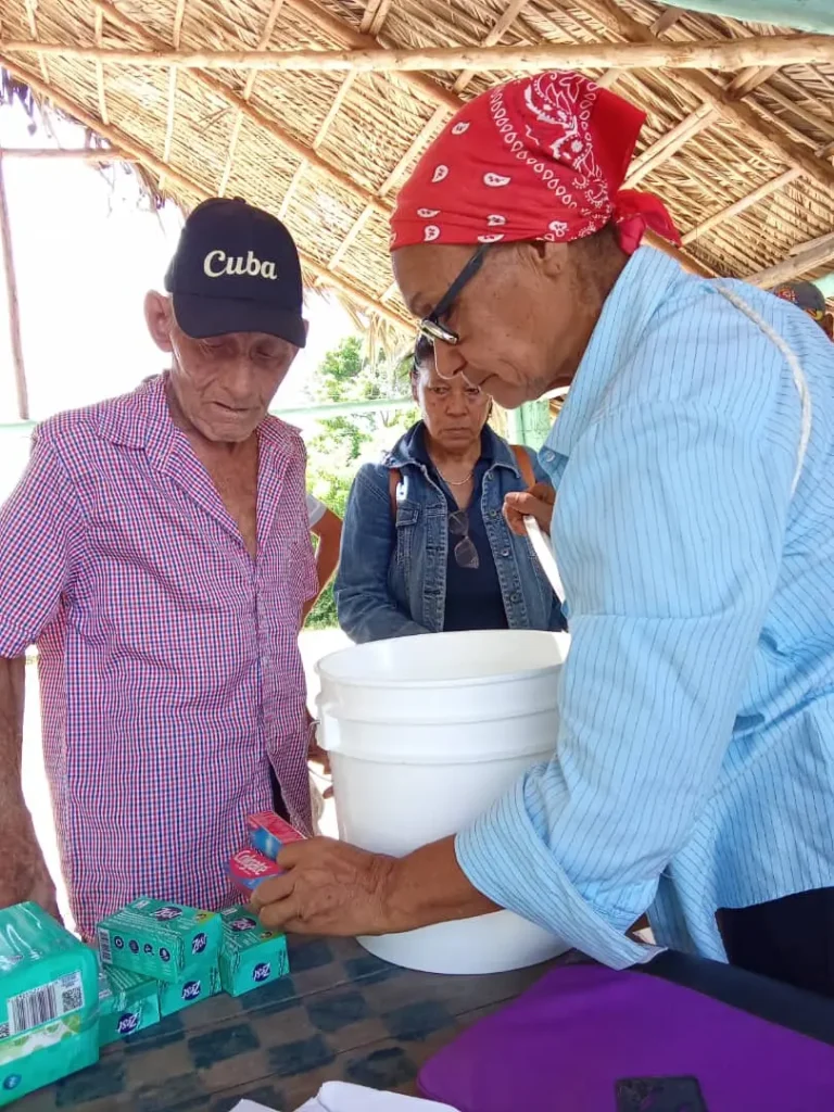Continúa en Holguín asistencia a familias damnificadas por huracán Melissa 1 Mayari 1