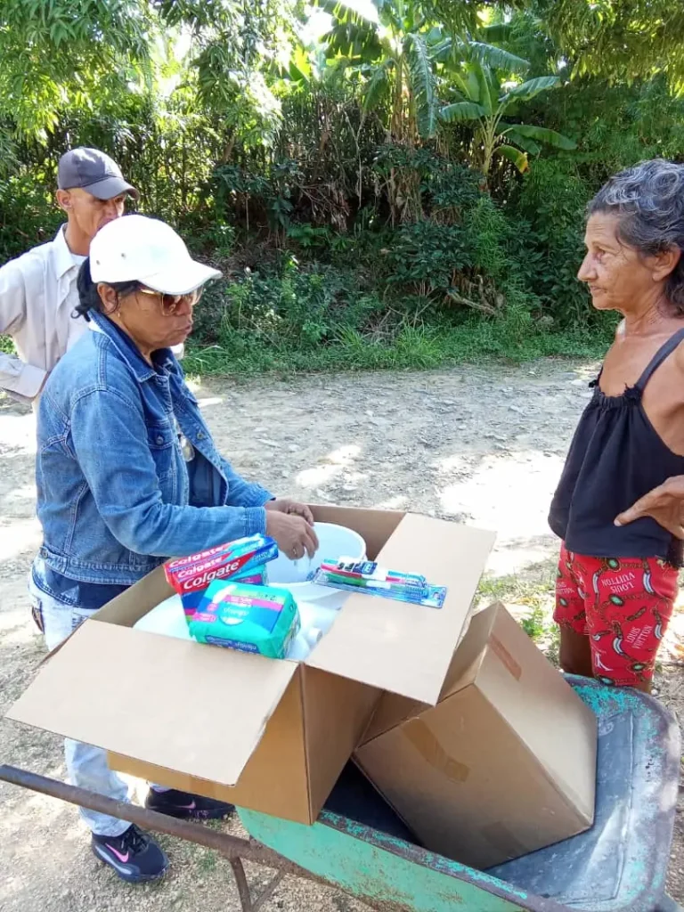 Continúa en Holguín asistencia a familias damnificadas por huracán Melissa 12 Mayari 12