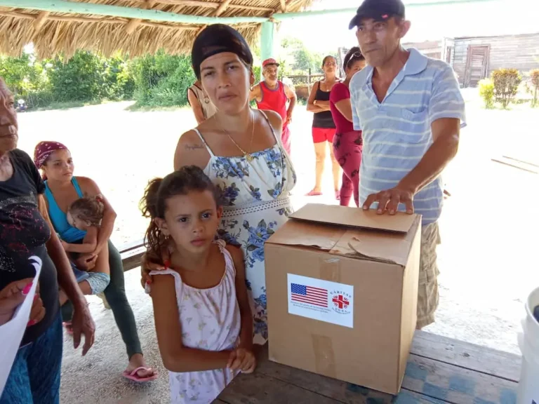 Continúa en Holguín asistencia a familias damnificadas por huracán Melissa