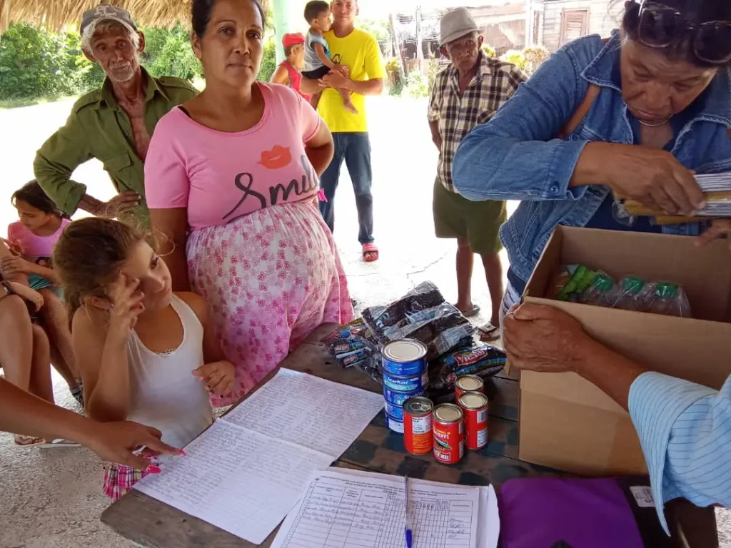 Continúa en Holguín asistencia a familias damnificadas por huracán Melissa 4 Mayari 4