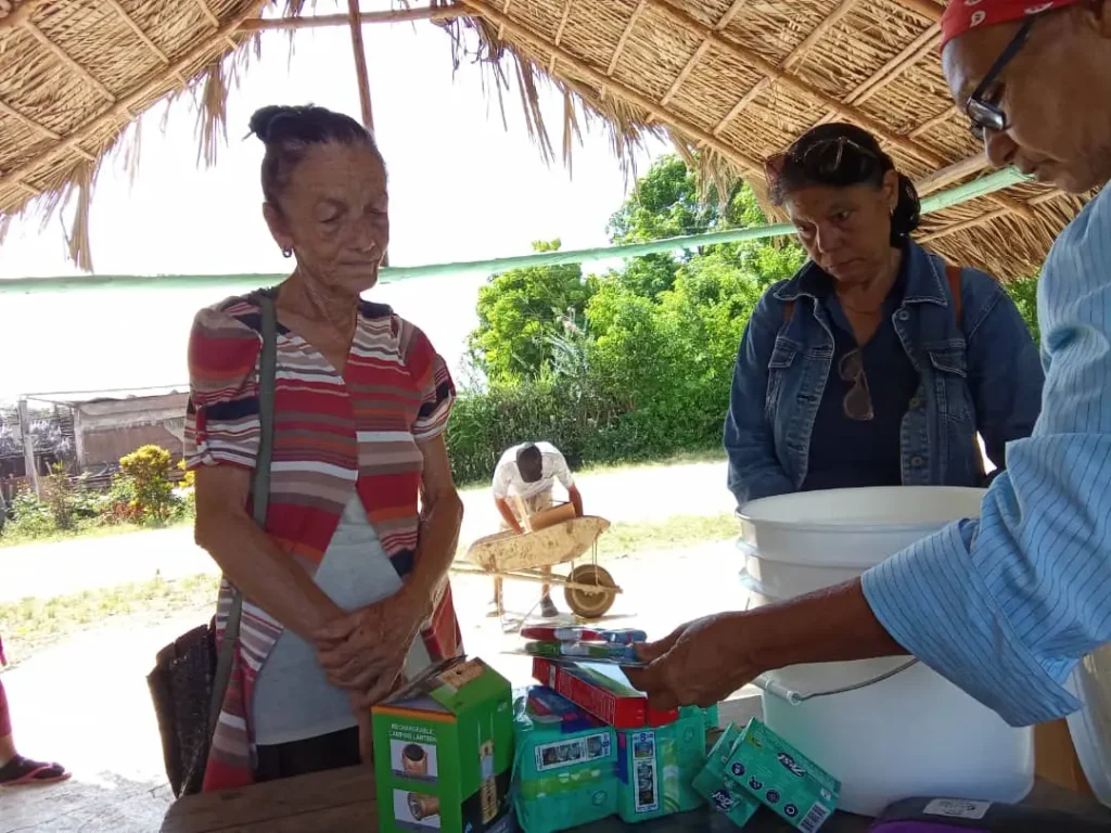 Continúa en Holguín asistencia a familias damnificadas por huracán Melissa 5 Mayari 5