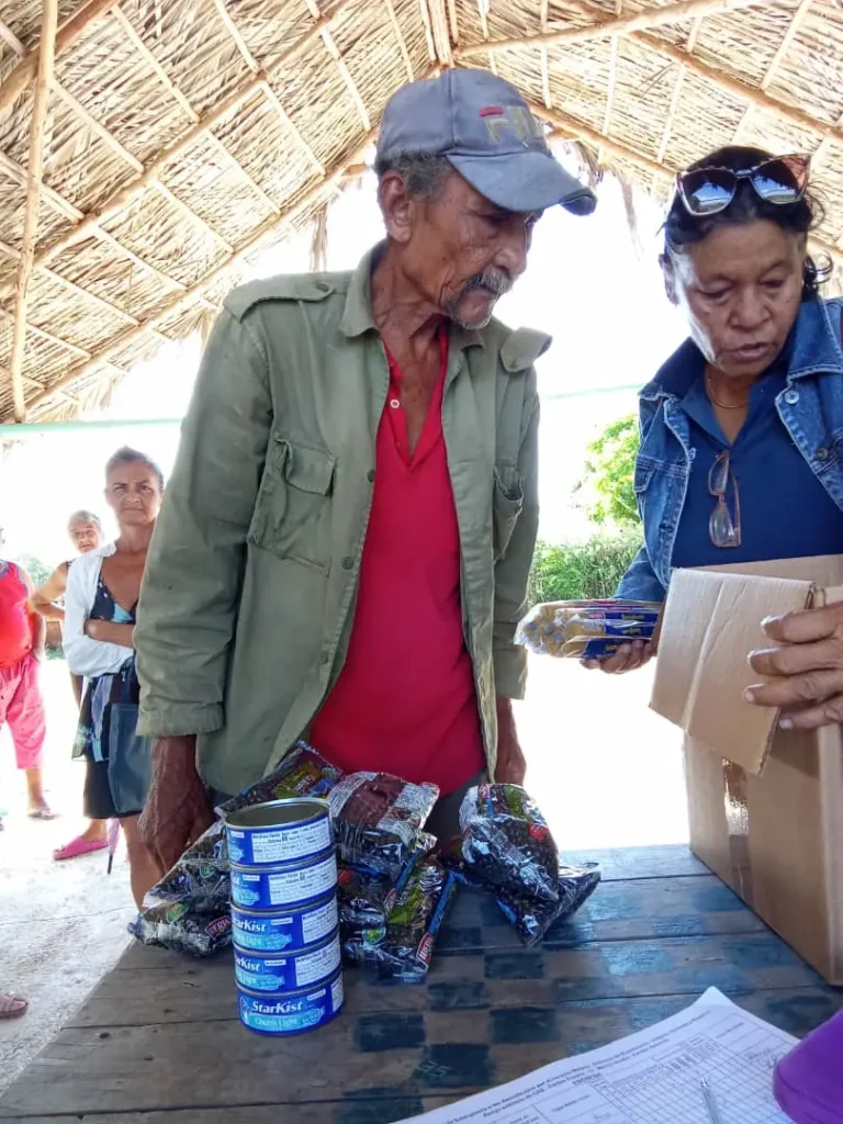Continúa en Holguín asistencia a familias damnificadas por huracán Melissa 8 Mayari 8