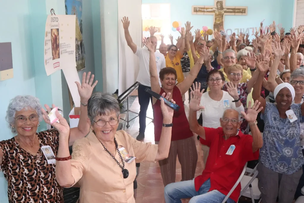Celebración de la Pascua del Programa de Personas Mayores en Morón y Ciego de Ávila 2 Programa de Personas Mayores en Moron y Ciego de Avila 1