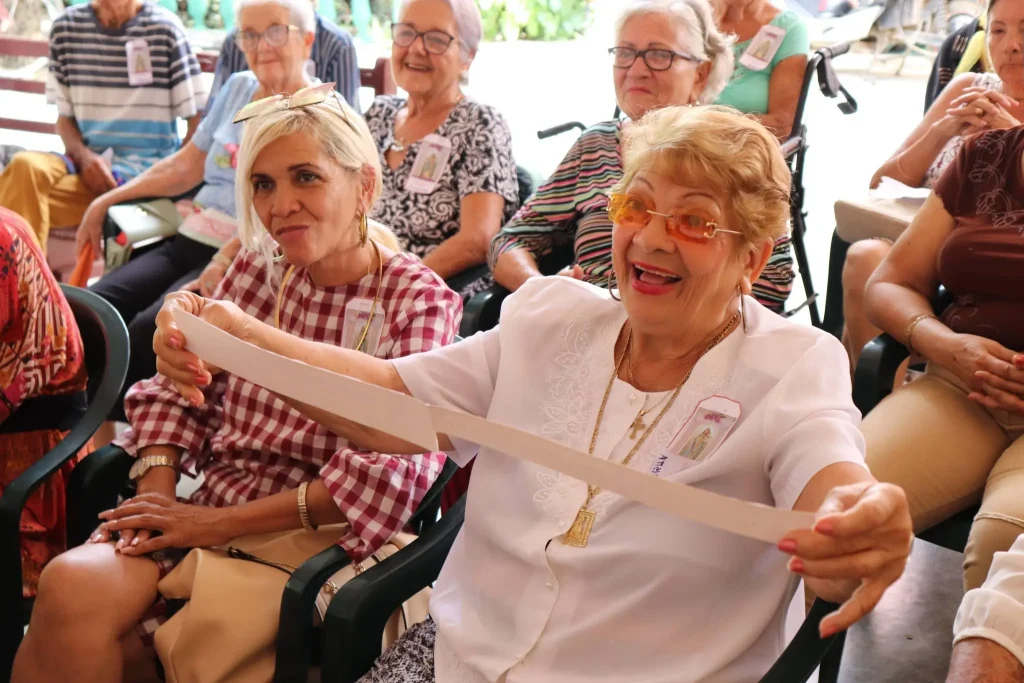 Celebración de la Pascua del Programa de Personas Mayores en Morón y Ciego de Ávila 10 Programa de Personas Mayores en Moron y Ciego de Avila 10
