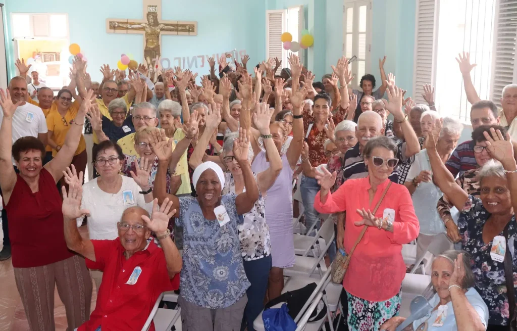 Celebración de la Pascua del Programa de Personas Mayores en Morón y Ciego de Ávila 1 Programa de Personas Mayores en Moron y Ciego de Avila 8 1