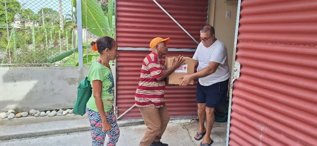 "Nuevo envío humanitario se distribuye en comunidades de la diócesis de Guantánamo-Baracoa" 11 Nuevo envio humanitario Guantanamo 10