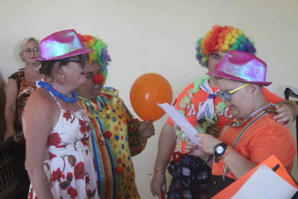 Prader Willi lazos naranjas en nombre de la inclusion 2