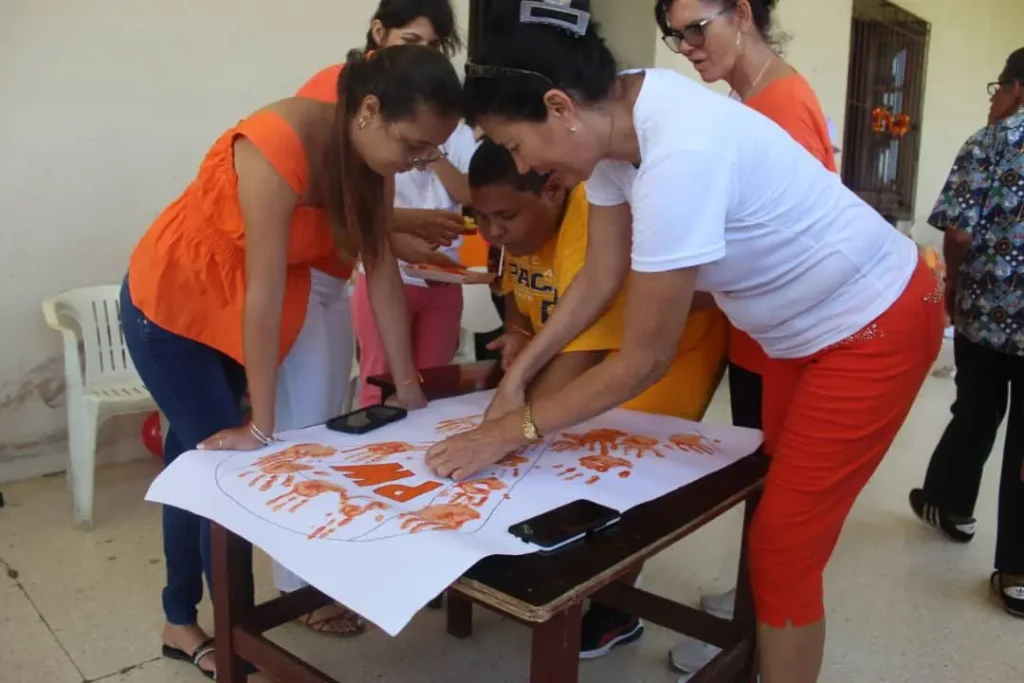 Prader Willi lazos naranjas en nombre de la inclusion 5