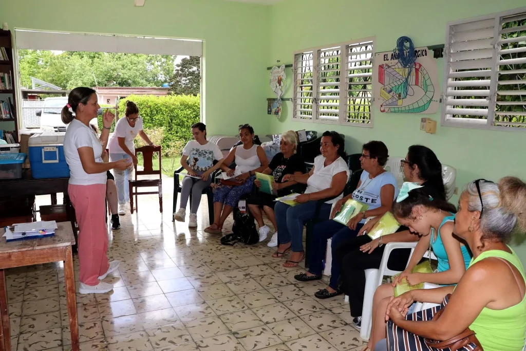 Voluntarios de Caritas 10 1