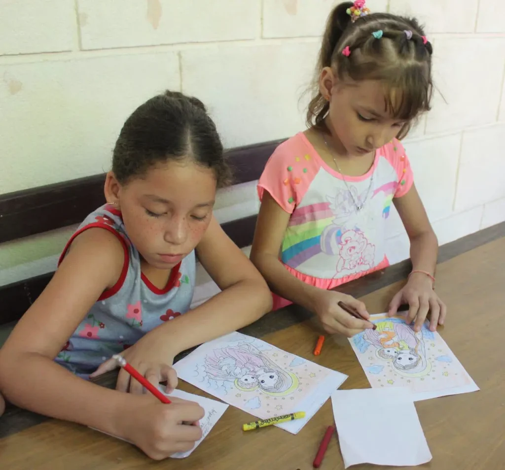 Dos generaciones unidas por el mar y la fe: el taller de Cáritas Matanzas 9 Dos generaciones unidas por el mar 8