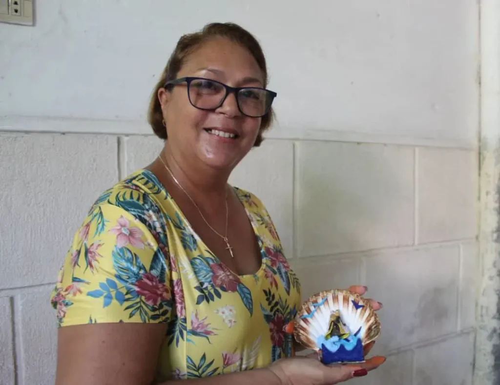Dos generaciones unidas por el mar y la fe: el taller de Cáritas Matanzas 10 Dos generaciones unidas por el mar 9