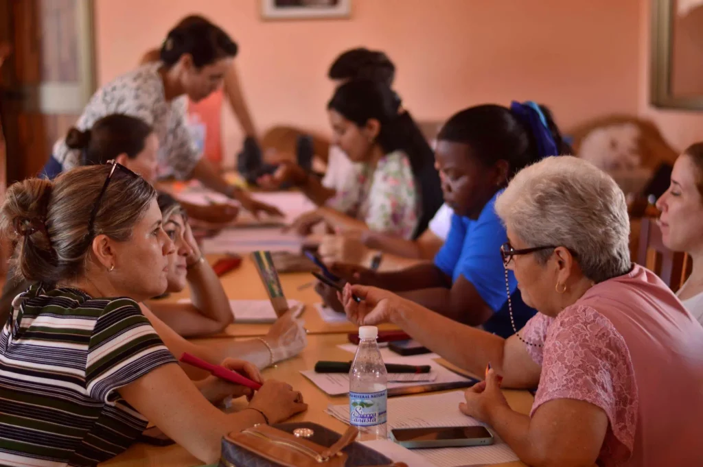 Encuentro Nacional de Comunicacion y del Programa de Personas Mayores 16