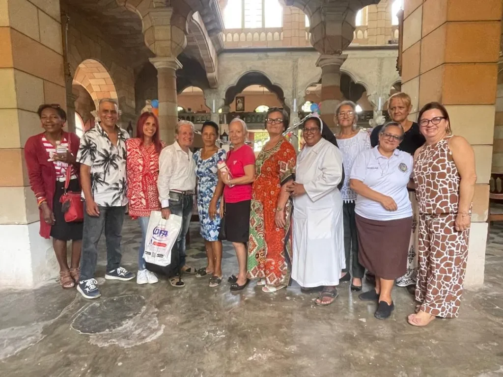 Alegría, juegos y comunidad: El festival de verano que hace sonreír a GDH y Aprendiendo a Crecer. 5 Equipo del Festival de verano