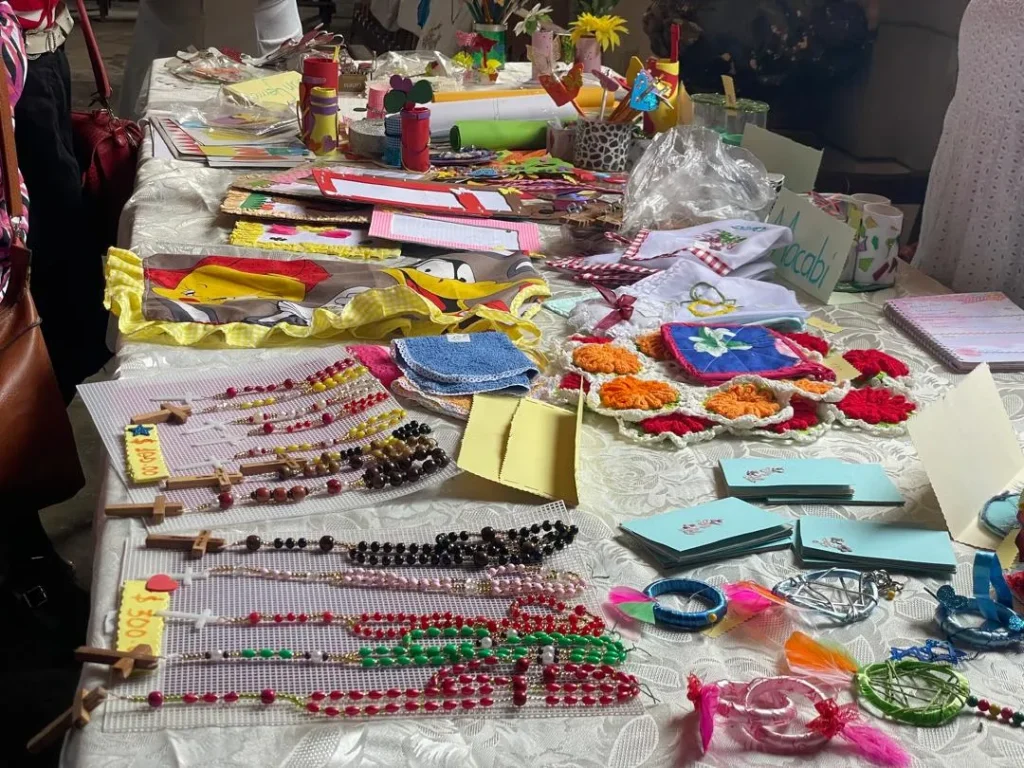 Alegría, juegos y comunidad: El festival de verano que hace sonreír a GDH y Aprendiendo a Crecer. 6 Expo de verano 4