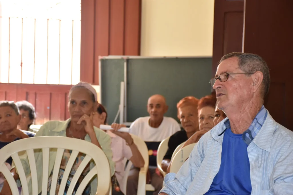 Jornada Mundial de Abuelos y Mayores “Yo no te olvidaré”: Manos que unen generaciones 20 Jornada M Ay B