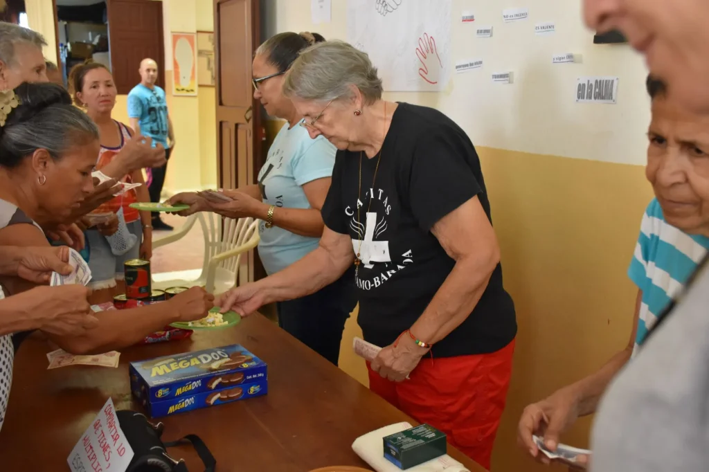 Jornada Mundial de Abuelos y Mayores “Yo no te olvidaré”: Manos que unen generaciones 10 Jornada M Ay B 13