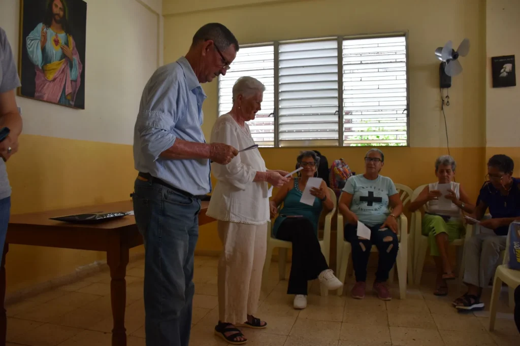 Jornada Mundial de Abuelos y Mayores “Yo no te olvidaré”: Manos que unen generaciones 15 Jornada M Ay B 19