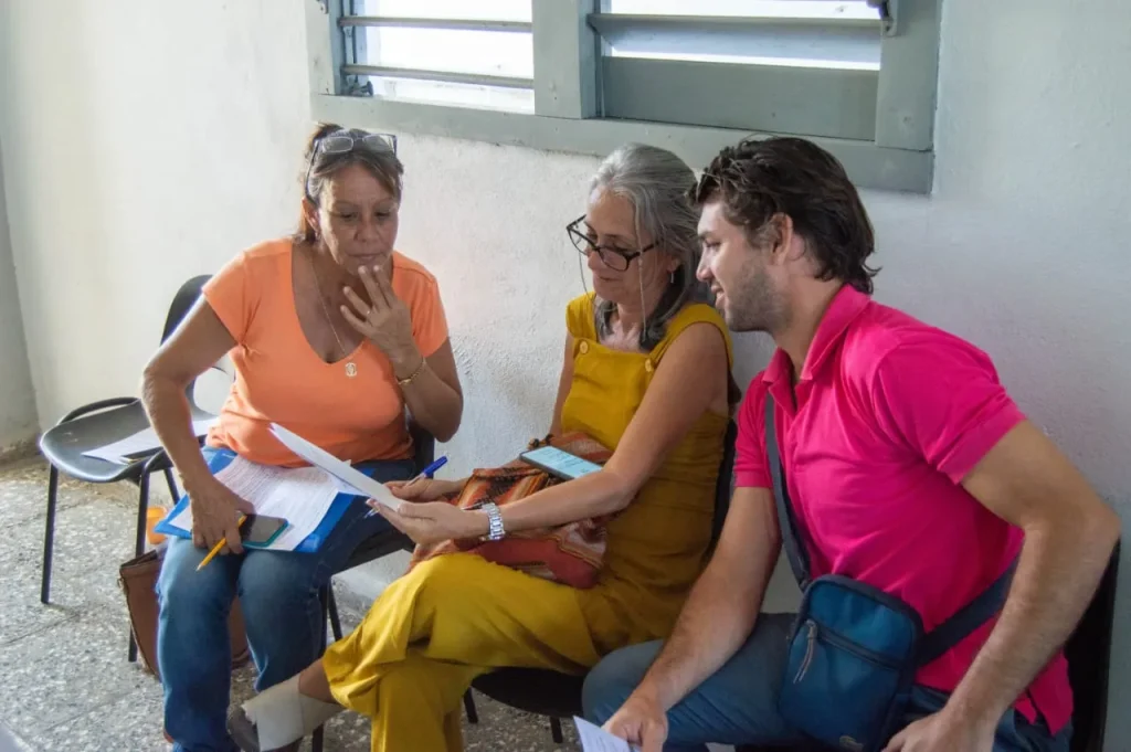 Trabajo en equipos durante formacion diocesana Stgo 3