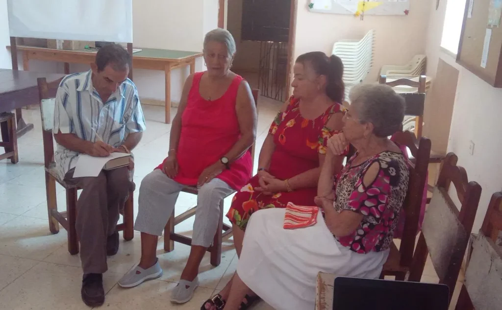 adultos mayores en Pedro Betancourt 1