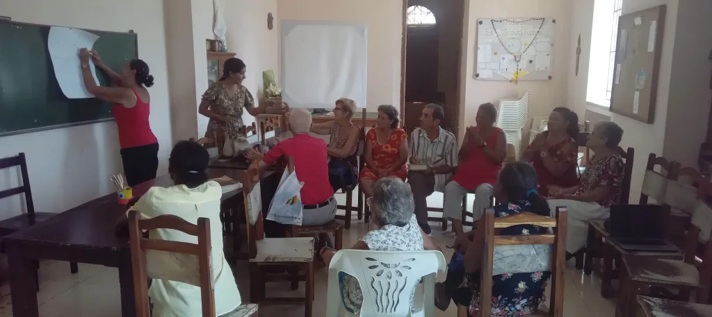 adultos mayores en Pedro Betancourt 3