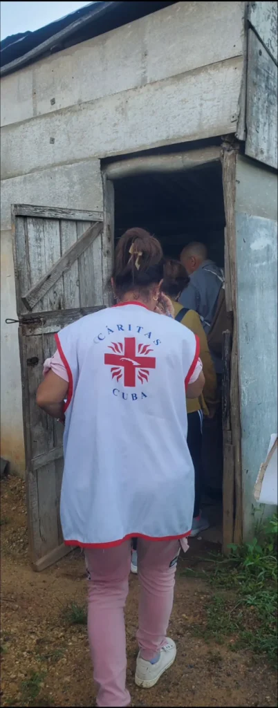 AYUDA HUMANITARIA LLEGA A LAS COMUNIDADES DE CANDELARIA 8