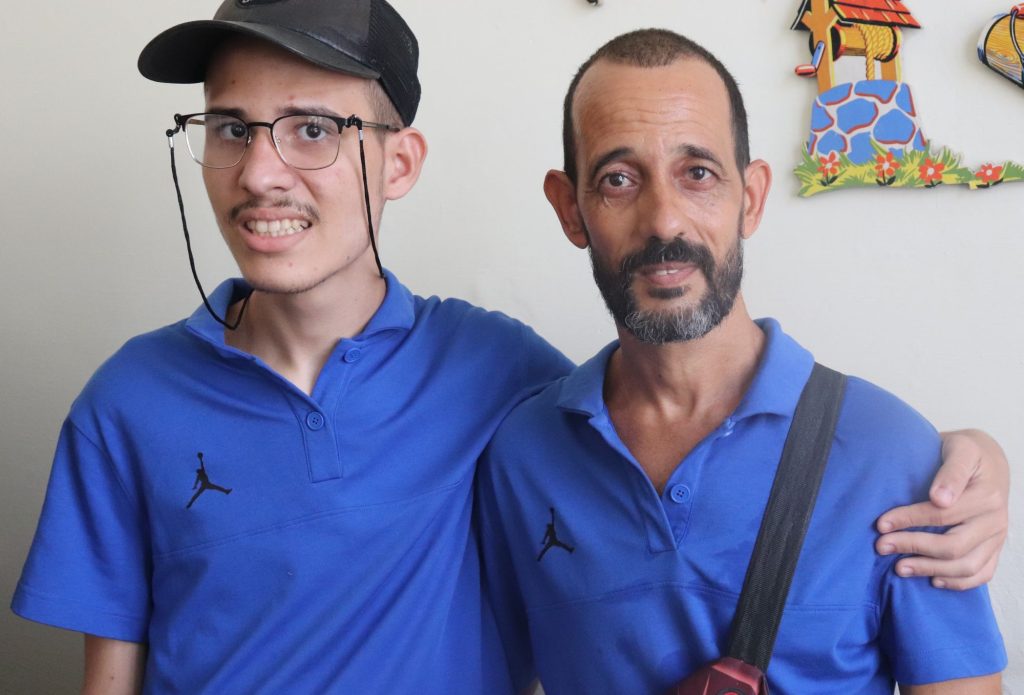 Autismo vs. Cuba la voz de un padre y su hijo en las redes.JPG