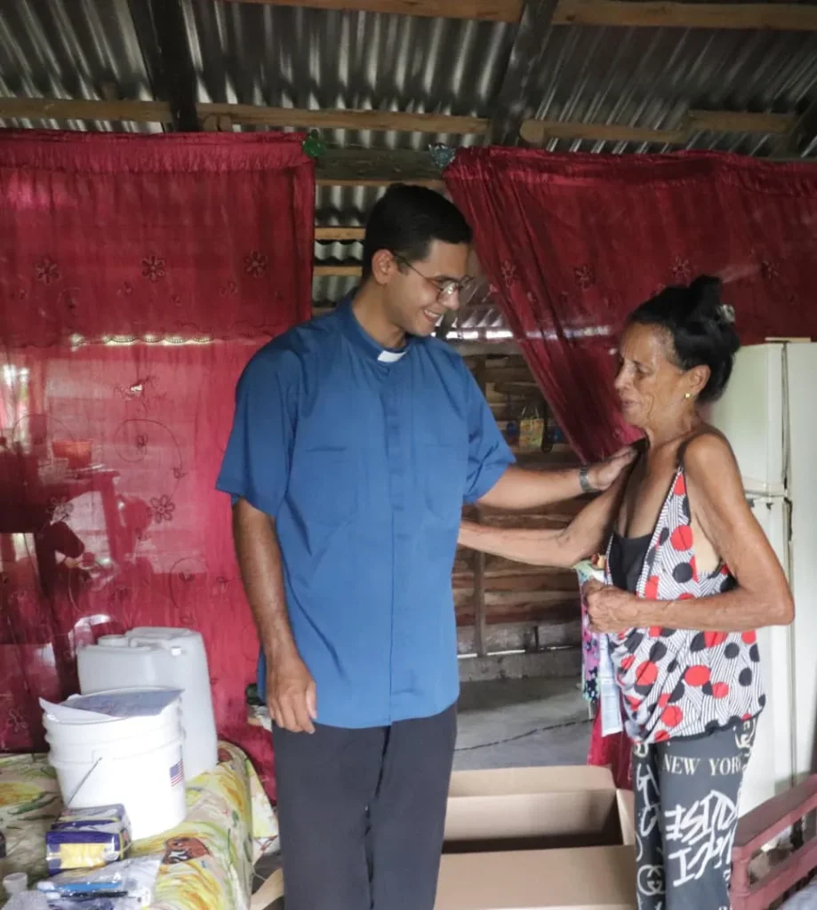 Entrega del donativo en Lugareno 9