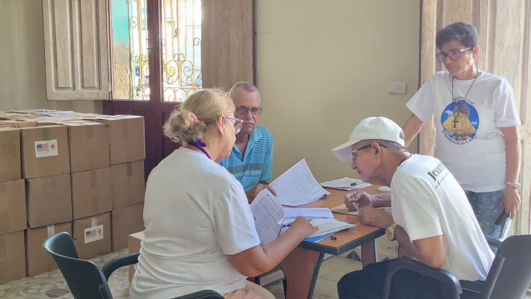 Comienza en Nuevitas el proceso de distribución de la Ayuda Humanitaria de Estados Unidos al Pueblo Cubano.
