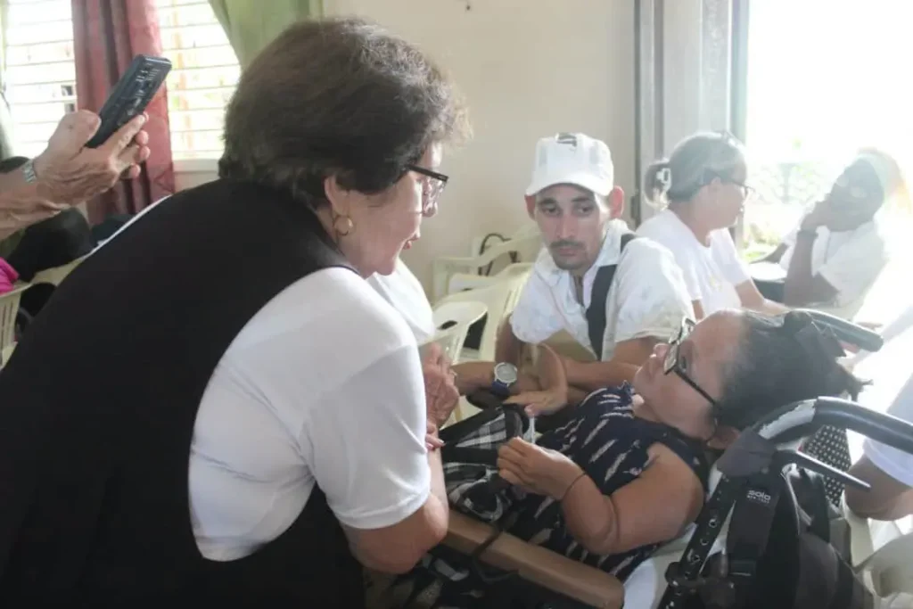 Actúen siempre en el amor de Dios, pues ha sido el Señor quien los ha elegido 4 Matanzas programa Aprendiendo a crecer Aac. 11