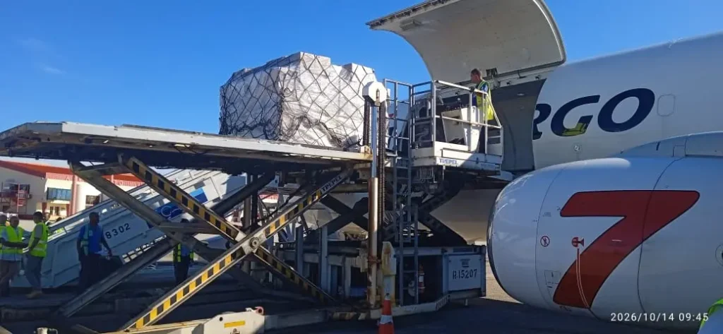 Primer cargamento de ayuda humanitaria 8