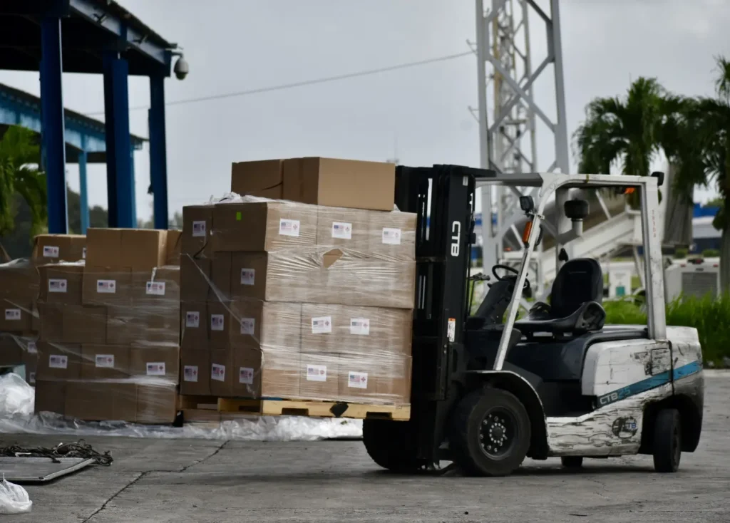 Recibe Diocesis de Pinar del Rio segundo vuelo con ayuda humanitaria desde EU 2