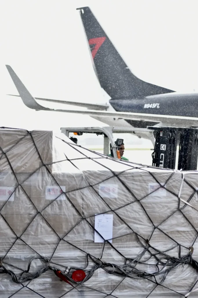 Recibe Diocesis de Pinar del Rio segundo vuelo con ayuda humanitaria desde EU 9
